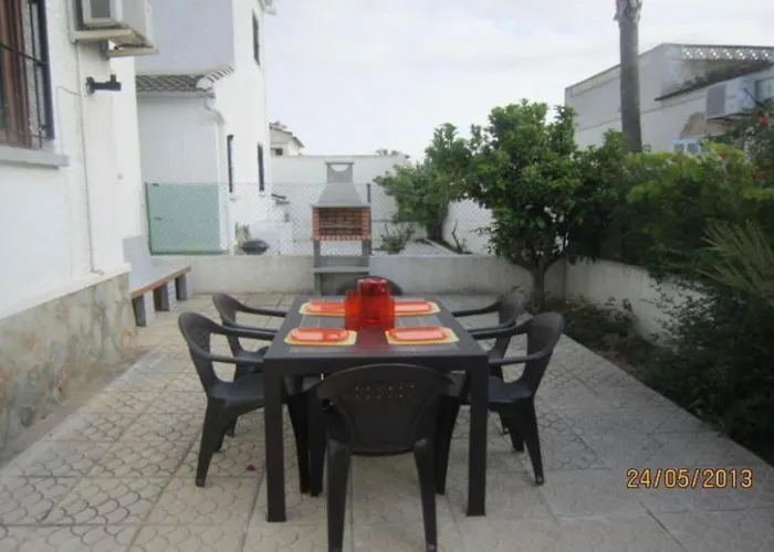 Villa Rhoda With Private Pool