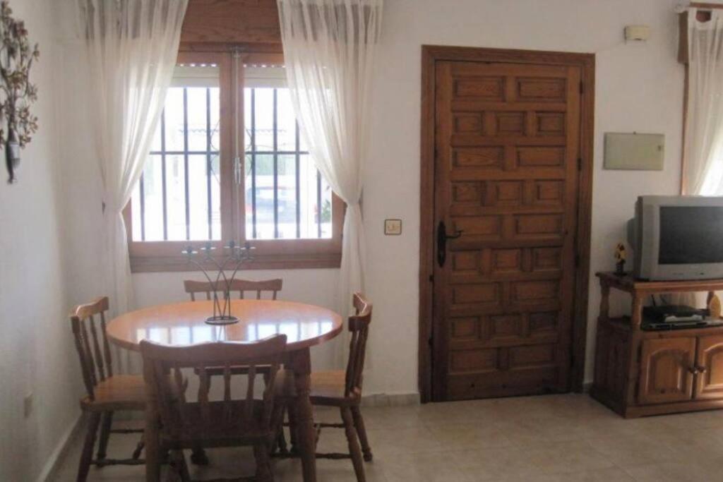 Villa Rhoda With Private Pool Torrevieja